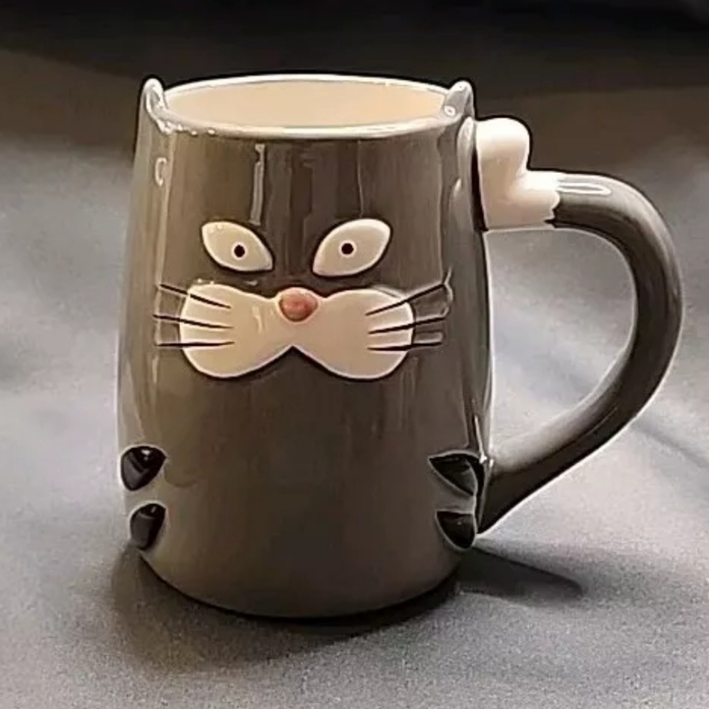 Tag COFFEE MUG Gray & White CAT CUP with Tail Handle 16 OZ
